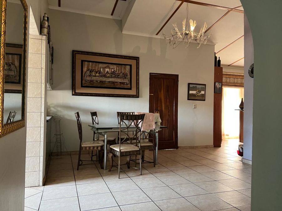6 Bedroom Property for Sale in Cashan North West